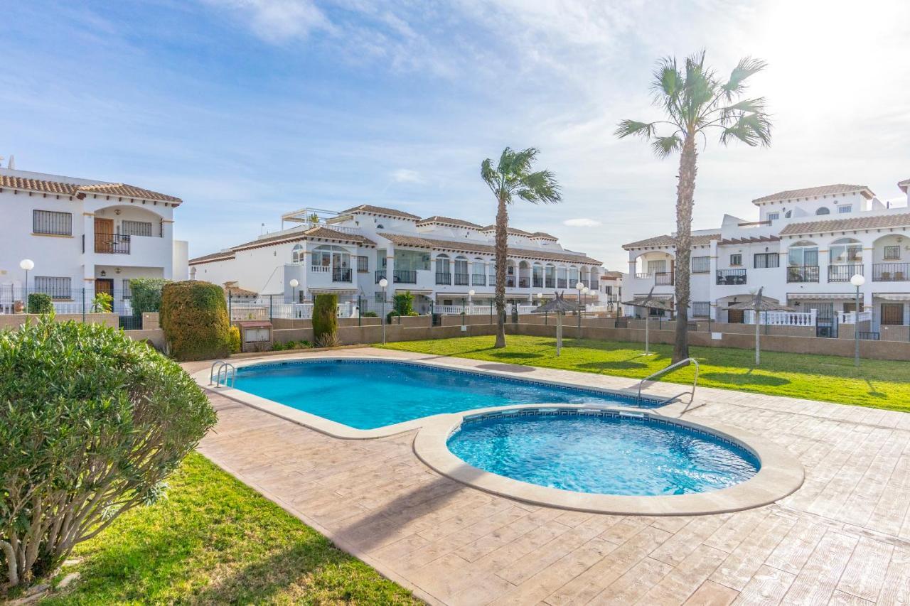 Cb Living - Homely Apartment Cinuelica, Punta Prima Dehesa de Campoamor  Екстериор снимка